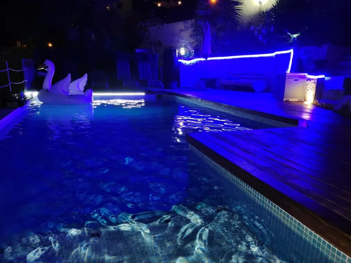 Villa Rapanui Piscina Y Jacuzzi Privados Lloret de Mar 0*,  Spain